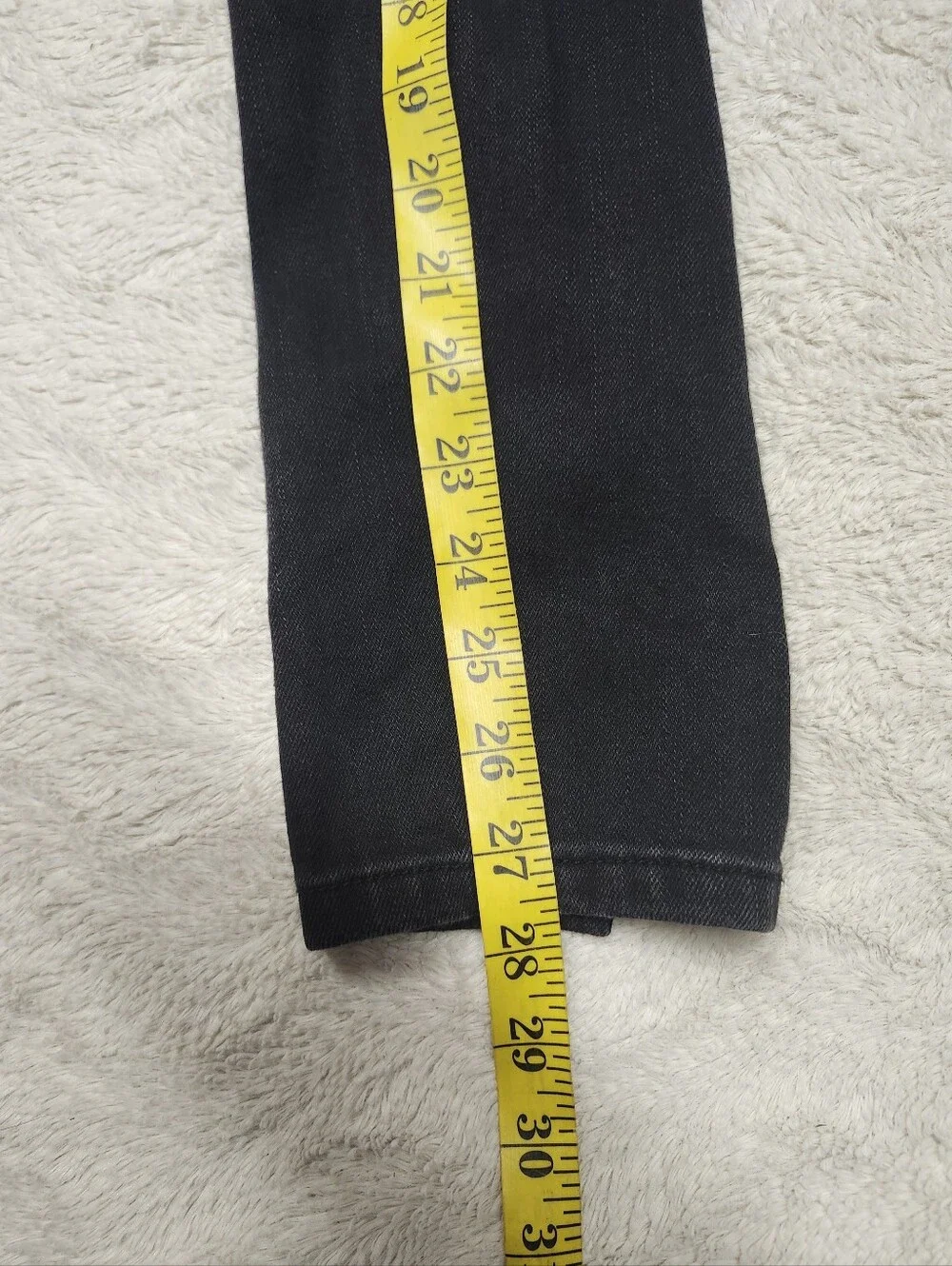 • Dollhouse Junior’s Distressed Denim Jean Skinny Leg Overalls Size 7 Black